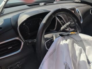 2019 Chevrolet Equinox LT - Interior Full Dashboard Image